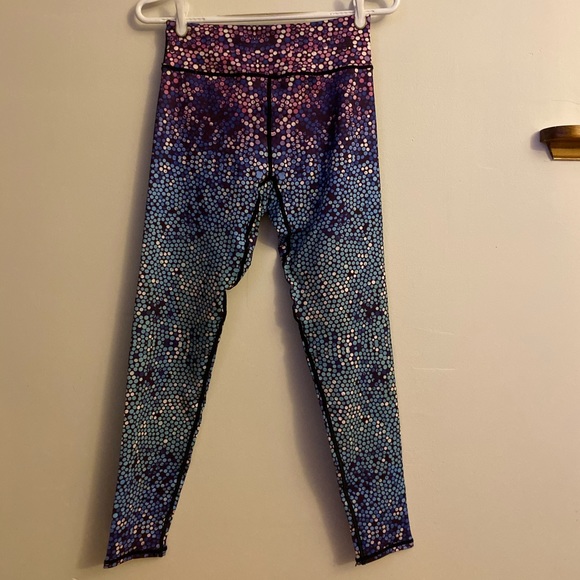 Lotus Leggings Workout Pants - Picture 2 of 3